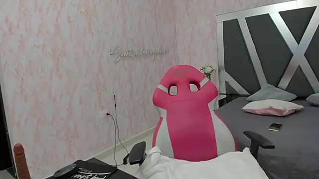 LIA SWAN  online show from 02-23-25, 04:17