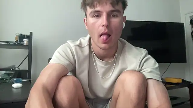 Snapshot of ryan_28747 chatting on 07-26-26, 01:36 ryan 28747 online show from 07-26-26, 01:36