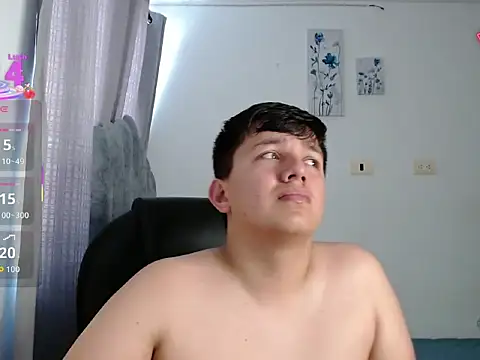 Snapshot of Alan_red chatting on 12-21-25, 04:36 Alan red online show from 12-21-25, 04:36