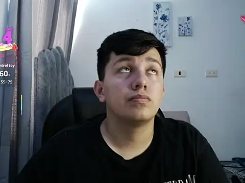 Snapshot of Alan_red chatting on 01-09-26, 07:37 Alan red online show from 01-09-26, 07:37