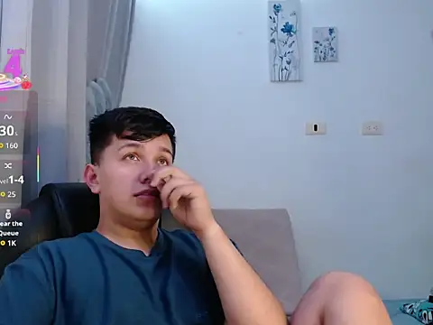 Snapshot of Alan_red chatting on 02-05-26, 12:59 Alan red online show from 02-05-26, 12:59