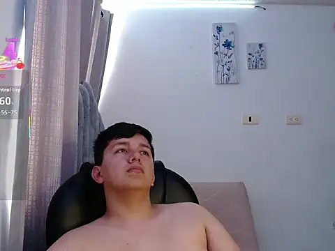 Snapshot of Alan_red chatting on 02-13-26, 04:36 Alan red online show from 02-13-26, 04:36