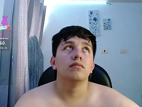 Snapshot of Alan_red chatting on 02-25-26, 03:43 Alan red online show from 02-25-26, 03:43