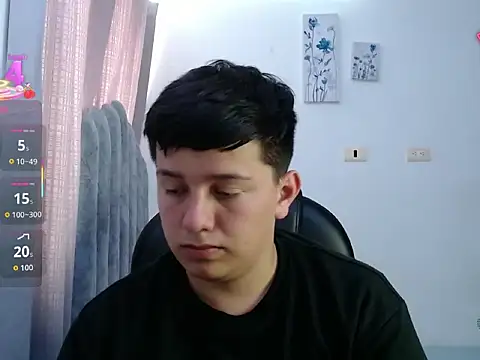 Snapshot of Alan_red chatting on 03-25-26, 04:24 Alan red online show from 03-25-26, 04:24