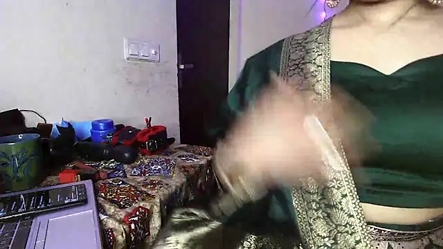 night queen07 online show from 12-14-25, 10:03