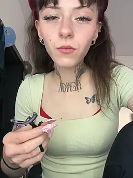 Snapshot of Ciara2004 chatting on 12-19-25, 10:22 Ciara2004 online show from 12-19-25, 10:22