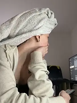 Snapshot of Ciara2004 chatting on 02-15-26, 10:58 Ciara2004 online show from 02-15-26, 10:58