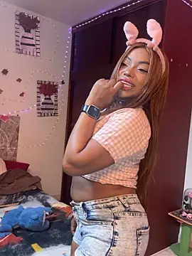 Snapshot of SaraYedid17 chatting on 11-10-25, 06:12 SaraYedid17 online show from 11-10-25, 06:12