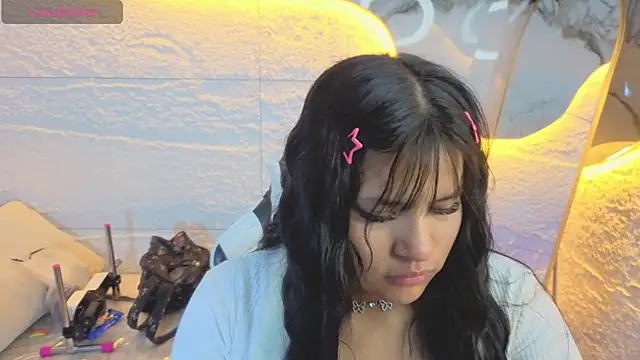 Paulette v online show from 07-18-26, 01:04