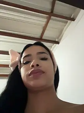 Bella Smiith  online show from 11-06-25, 09:48