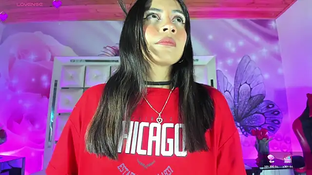 Snapshot of emili_clark chatting on 03-04-26, 04:40 emili clark online show from 03-04-26, 04:40