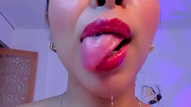 sophierooy22 online show from 03-14-25, 10:50