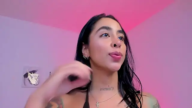 sophierooy22 online show from 10-15-25, 01:11