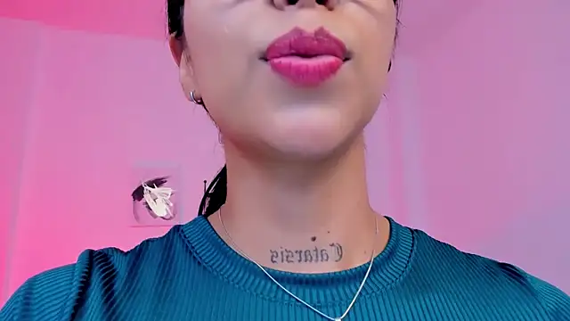 sophierooy22 online show from 11-19-25, 03:45