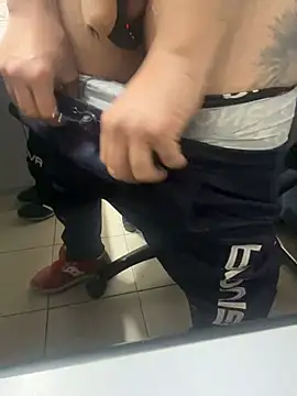 Snapshot of Greeneyes0820 chatting on 03-22-25, 12:14 Greeneyes0820 online show from 03-22-25, 12:14