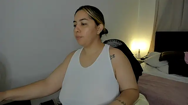 Snapshot of brithany_olson25 chatting on 03-11-26, 01:06 brithany olson25 online show from 03-11-26, 01:06