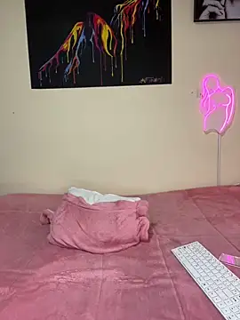 Emmie Hot online show from 03-04-25, 10:16