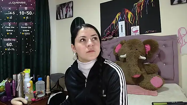 Emmie Hot online show from 09-22-25, 12:07