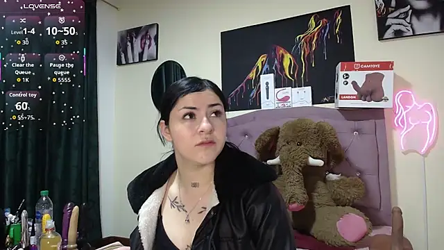 Emmie Hot online show from 06-04-26, 11:38