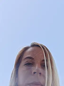 SweetyNinaOff1 online show from 06-21-26, 09:34
