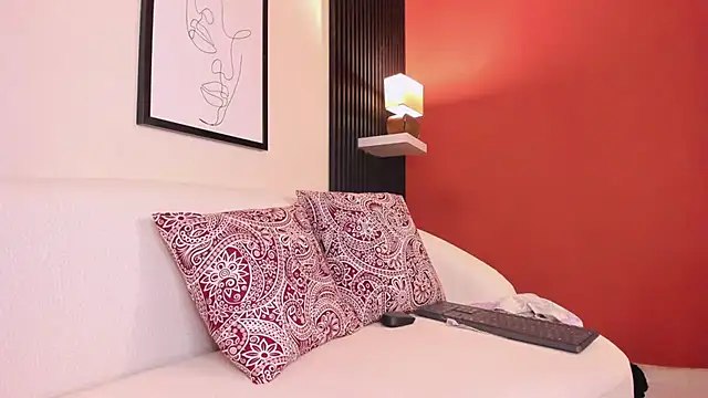 Snapshot of Ayha_khalaf chatting on 03-05-25, 06:01 Ayha khalaf online show from 03-05-25, 06:01