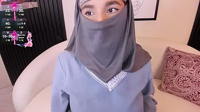 Snapshot of Ayha_khalaf chatting on 03-11-25, 06:43 Ayha khalaf online show from 03-11-25, 06:43