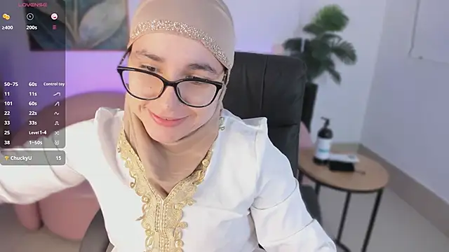 Snapshot of Ayha_khalaf chatting on 10-01-25, 01:11 Ayha khalaf online show from 10-01-25, 01:11