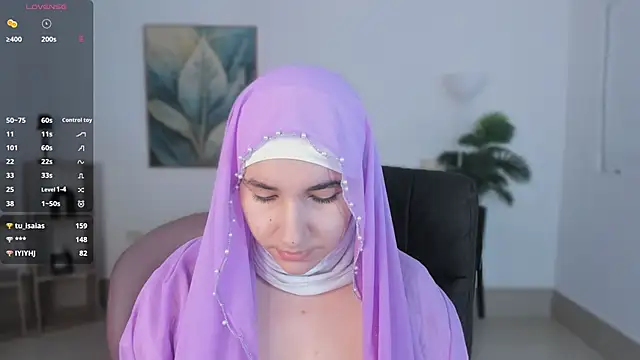 Snapshot of Ayha_khalaf chatting on 10-04-25, 12:52 Ayha khalaf online show from 10-04-25, 12:52