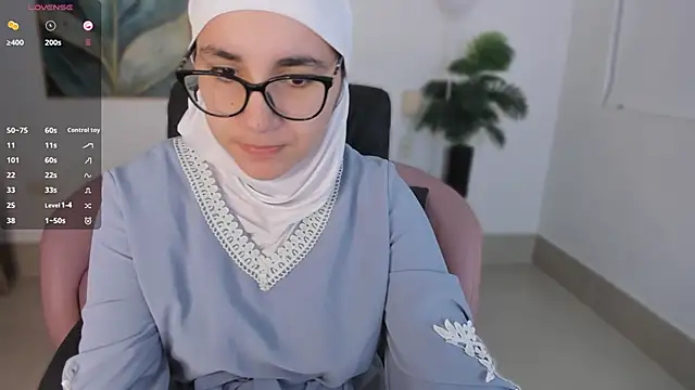 Snapshot of Ayha_khalaf chatting on 10-07-25, 01:25 Ayha khalaf online show from 10-07-25, 01:25