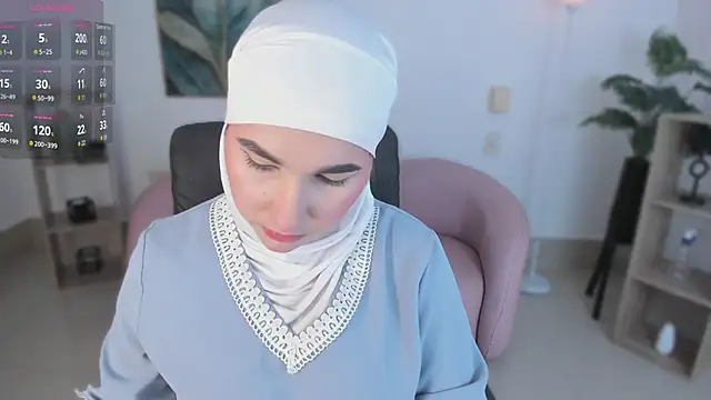 Snapshot of Ayha_khalaf chatting on 11-09-25, 01:04 Ayha khalaf online show from 11-09-25, 01:04