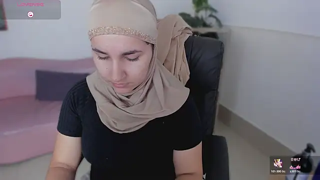 Snapshot of Ayha_khalaf chatting on 11-27-25, 01:07 Ayha khalaf online show from 11-27-25, 01:07