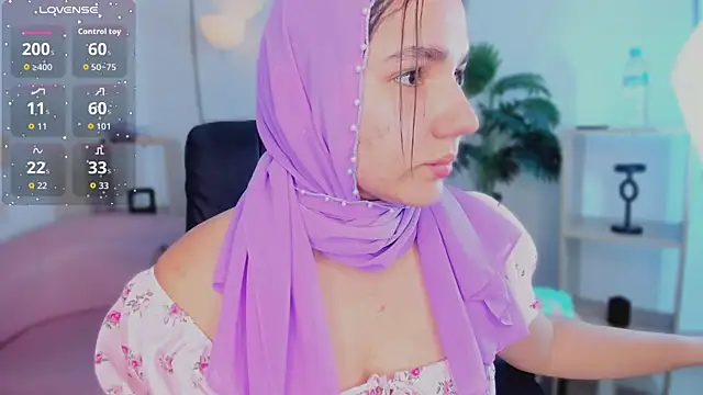 Snapshot of Ayha_khalaf chatting on 01-06-26, 02:15 Ayha khalaf online show from 01-06-26, 02:15