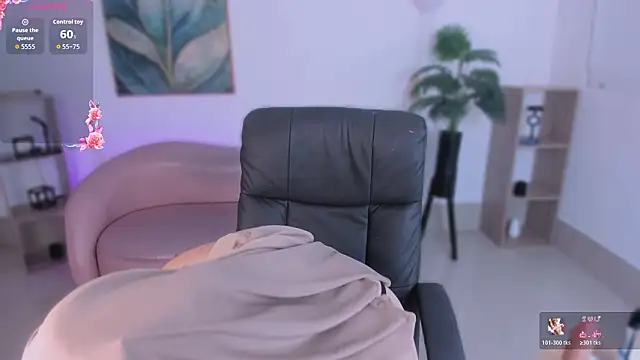 Snapshot of Ayha_khalaf chatting on 02-12-26, 04:07 Ayha khalaf online show from 02-12-26, 04:07