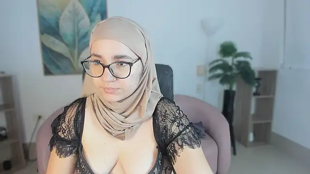 Snapshot of Ayha_khalaf chatting on 02-21-26, 02:12 Ayha khalaf online show from 02-21-26, 02:12