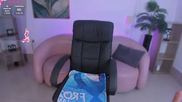 Snapshot of Ayha_khalaf chatting on 02-22-26, 02:02 Ayha khalaf online show from 02-22-26, 02:02