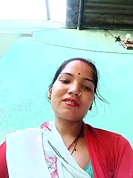 Snapshot of Bhuvi_Bedi chatting on 02-16-25, 10:54 Bhuvi Bedi online show from 02-16-25, 10:54