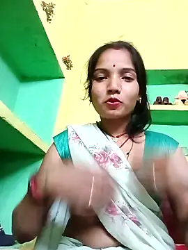 Snapshot of Bhuvi_Bedi chatting on 02-27-25, 03:15 Bhuvi Bedi online show from 02-27-25, 03:15