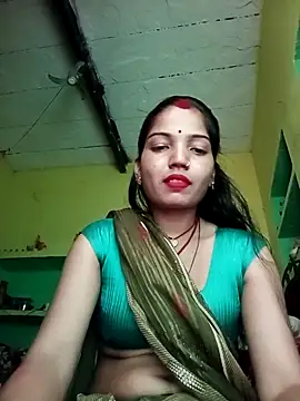 Snapshot of Bhuvi_Bedi chatting on 03-01-25, 09:51 Bhuvi Bedi online show from 03-01-25, 09:51