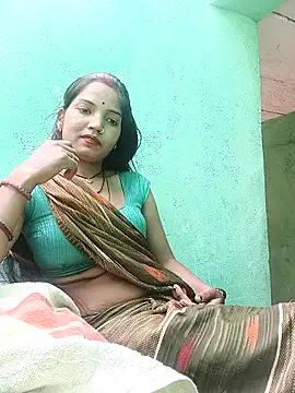 Snapshot of Bhuvi_Bedi chatting on 03-05-25, 09:05 Bhuvi Bedi online show from 03-05-25, 09:05