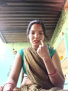 Snapshot of Bhuvi_Bedi chatting on 03-13-25, 11:41 Bhuvi Bedi online show from 03-13-25, 11:41