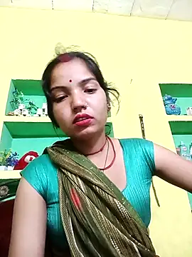 Snapshot of Bhuvi_Bedi chatting on 03-13-25, 04:45 Bhuvi Bedi online show from 03-13-25, 04:45