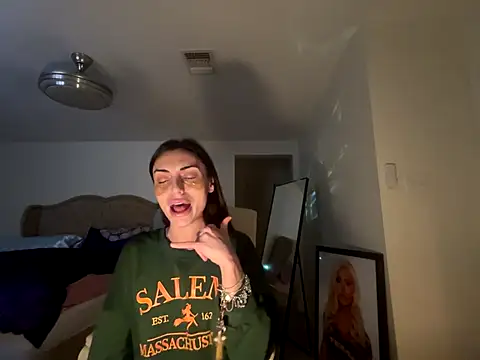 Snapshot of geld_88 chatting on 11-20-25, 02:23 geld 88 online show from 11-20-25, 02:23