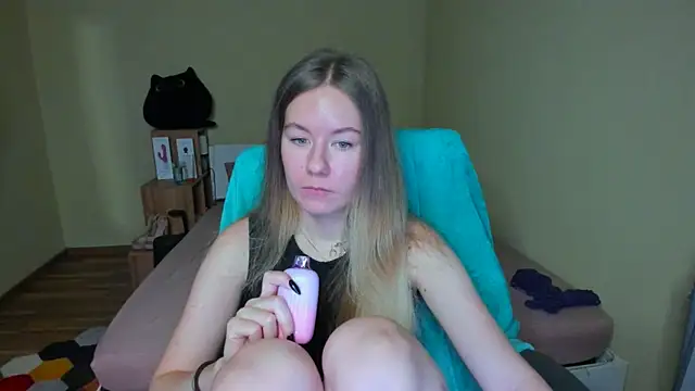 EmilyPaw online show from 02-23-25, 08:28