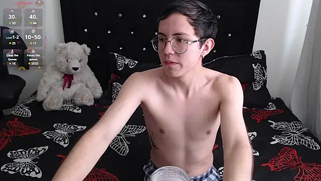 Tina 4 Charlie online show from 03-05-25, 02:12