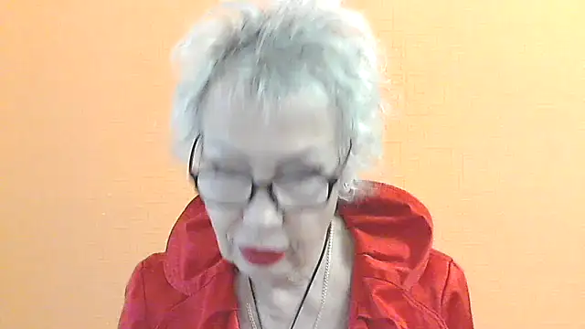 NessyJenixs online show from 10-18-25, 06:48