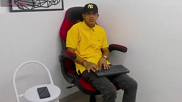 Snapshot of carlos_alber12 chatting on 02-01-25, 03:08 carlos alber12 online show from 02-01-25, 03:08