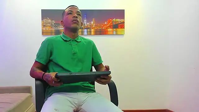 Snapshot of carlos_alber12 chatting on 02-05-25, 07:20 carlos alber12 online show from 02-05-25, 07:20