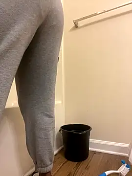 Snapshot of theprettysoles chatting on 10-06-25, 09:23 theprettysoles online show from 10-06-25, 09:23