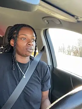 Snapshot of theprettysoles chatting on 11-28-25, 02:31 theprettysoles online show from 11-28-25, 02:31