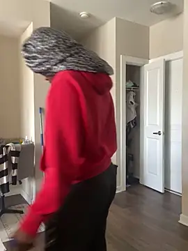 Snapshot of theprettysoles chatting on 12-21-25, 02:46 theprettysoles online show from 12-21-25, 02:46